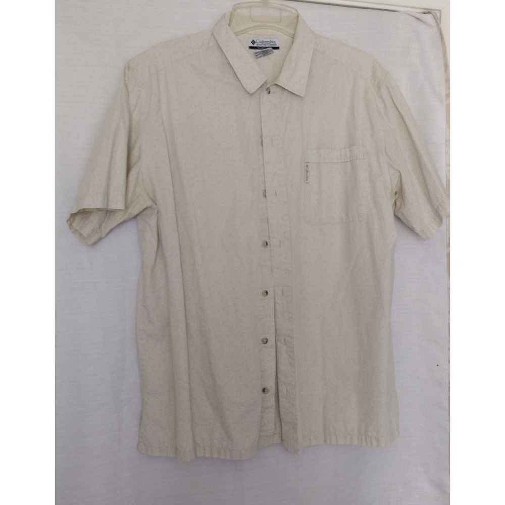 Columbia Sportswear Men's XL Tan Short Sleeve Button Front Collared Shirt